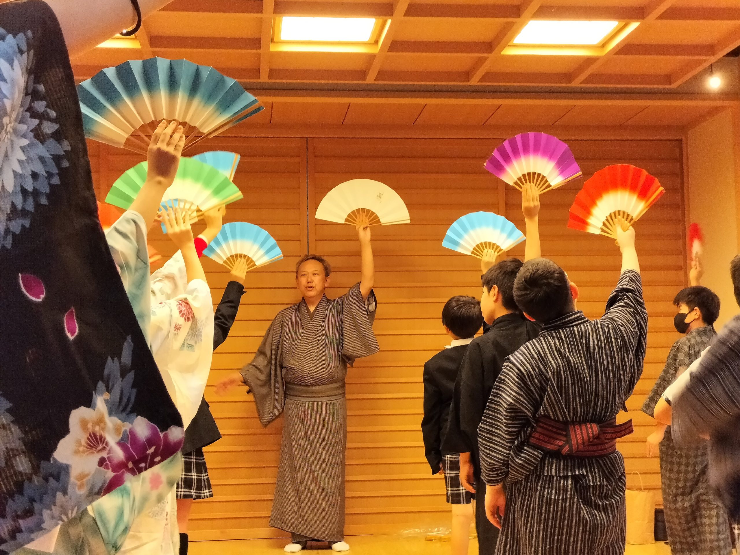 日本舞踊の特別授業 - 名進研小学校