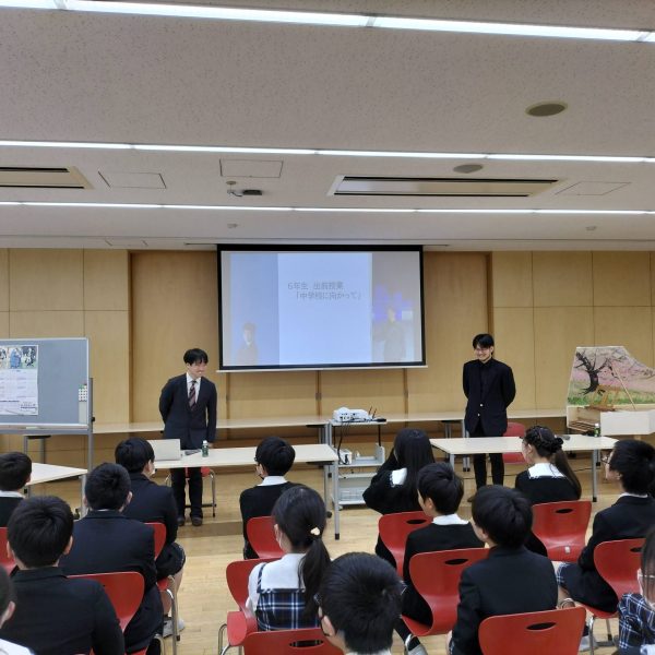 中学校に向かって